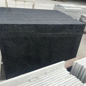 Piastrella per pavimento in granito nero Angola