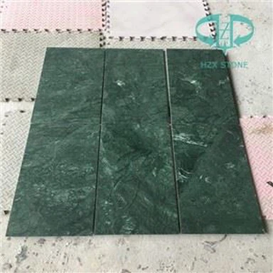 Mattonelle di marmo verde scuro