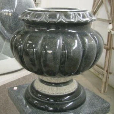 G 654 Vaso di fiori di pietra