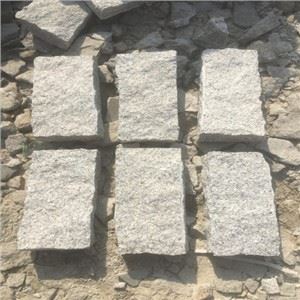 G603 Set per pavimentazione in pietra cubica a spacco naturale