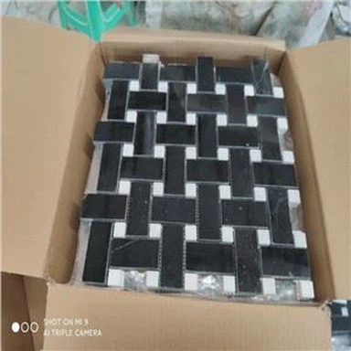 Tessere di mosaico in marmo di Nero Marquina