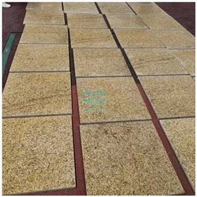 Lastre per pavimentazione in granito giallo
