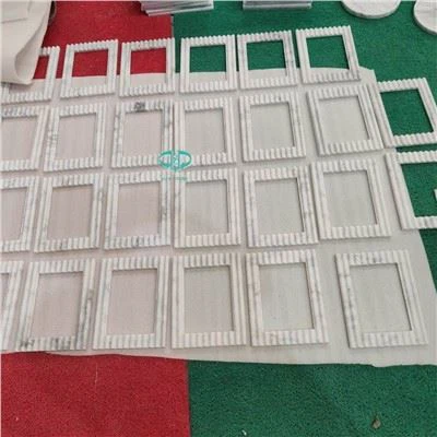 Cornice in marmo lavorata a mano